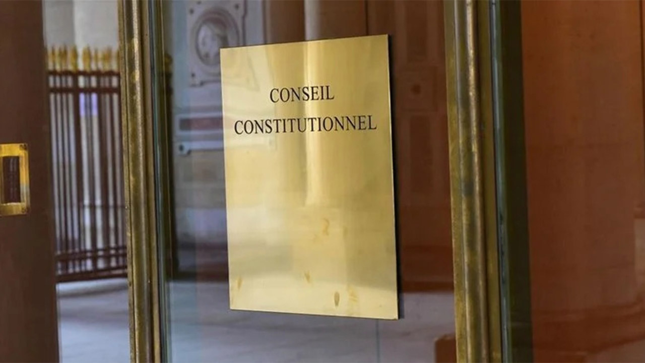 Entrée du Conseil constitutionnel à Paris