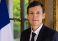 Édouard Geffray refuse la climatisation dans son bureau par solidarité avec les écoles. Image modifiée par IA